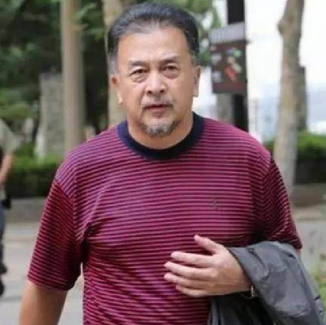 黃宏最新動態(tài)，變化中的力量與自信成就之路